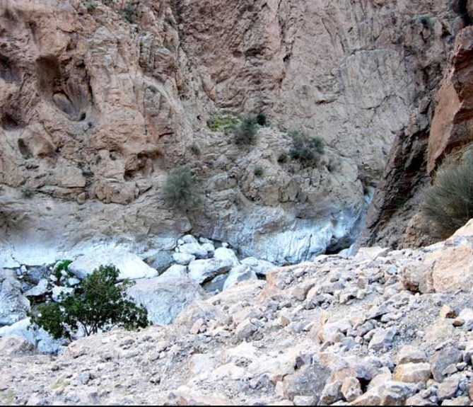 تنگه کرو